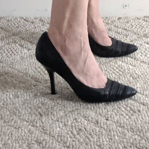 Gorgeous Nine West leather heels